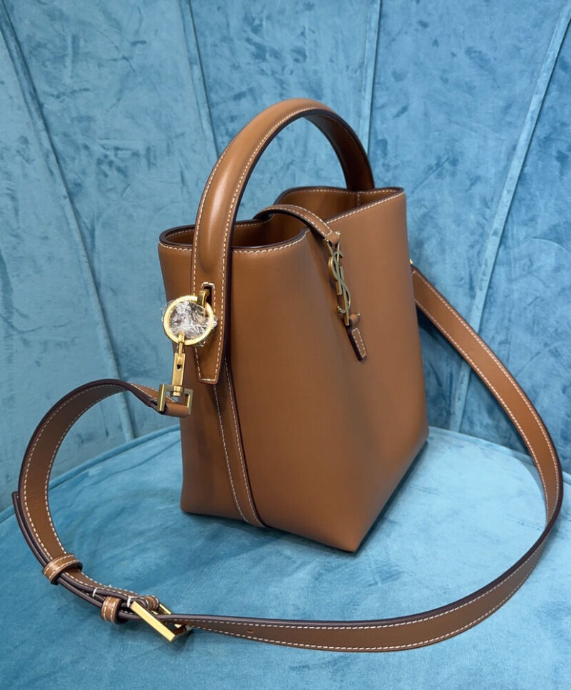 Saint Laurent Le 37 Small In Shiny Leather